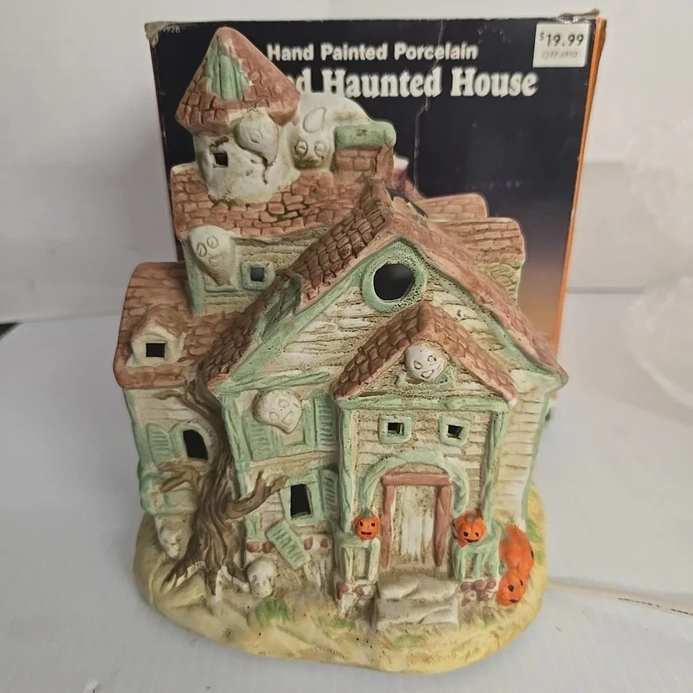 Vintage Halloween‎ Light up House Night Light Haunted Ghost House Lamp